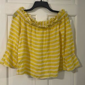 Cute yellow striped Copper Key light-flowing crop top. Junior size small.